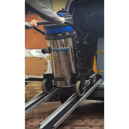 Spinaclean telescopic ramp