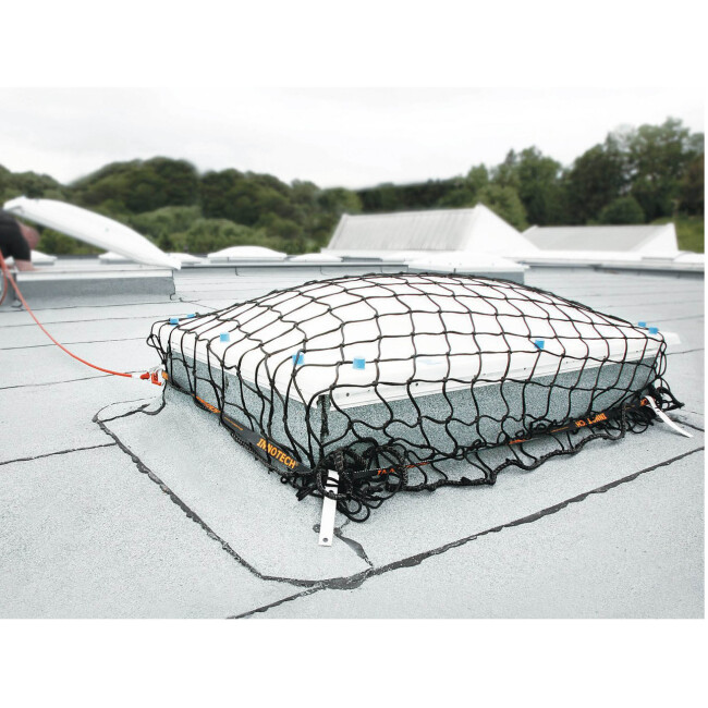 Sistema di sicurezza a cupola mobile per lucernari 3 x 3 m
