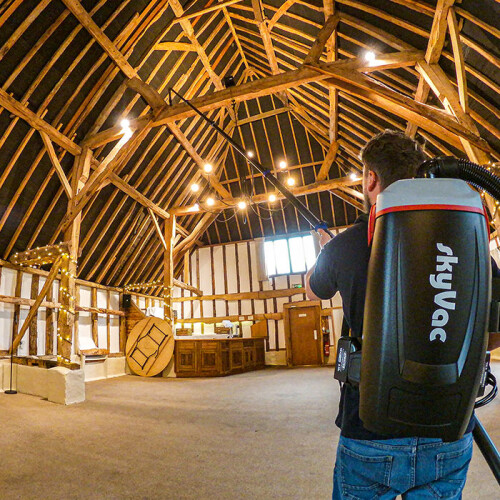 HAZARDOUS MATERIALS - SkyVac Backpack Vacuum Set for Indoor Cleaning, 8.5 m, incl. battery