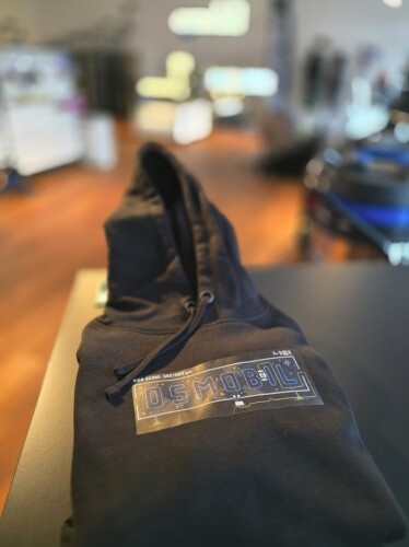 Felpa con cappuccio VF Cleaning Technology in edizione limitata 2024