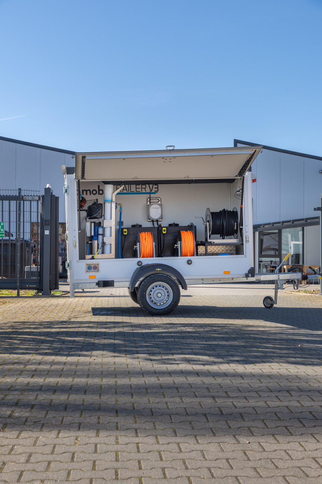 OSMOBIL TRAILER V3 Anhängersystem für die PV- und Glasreinigung