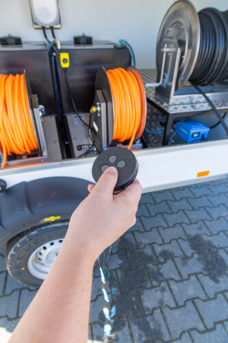 OSMOBIL TRAILER V3 aanhangsysteem voor PV- en glasreiniging