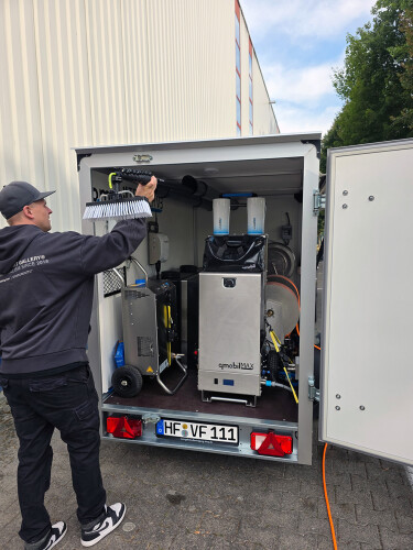 OSMOBIL TRAILER V3 Anhängersystem für die PV- und Glasreinigung