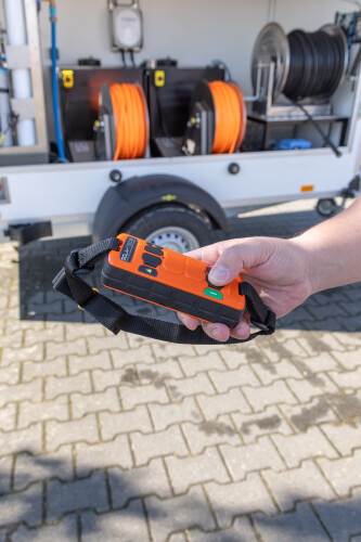 OSMOBIL TRAILER V3 sistema di rimorchio per la pulizia del fotovoltaico e del vetro